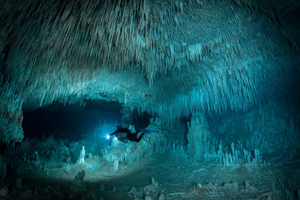 OTOCH HA CAVE DIVE – UNDER THE JUNGLE